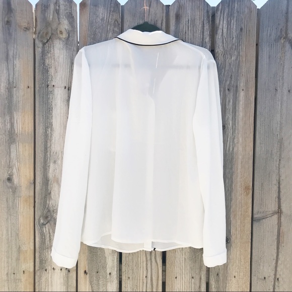 Philosophy Apparel Button Front Blouse - Picture 3 of 8